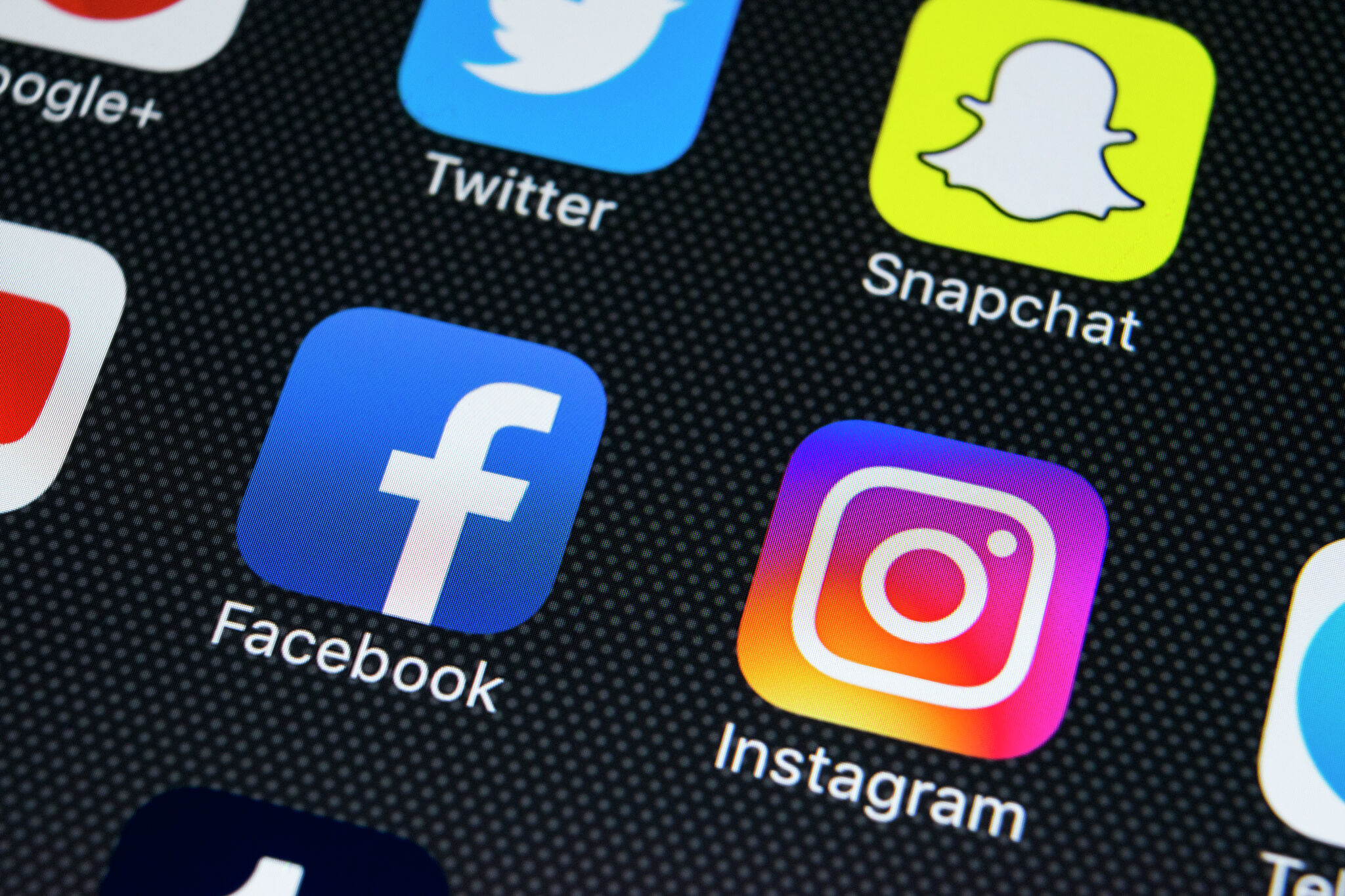 Meta outage that hit Facebook, Instagram, Messenger clearing up