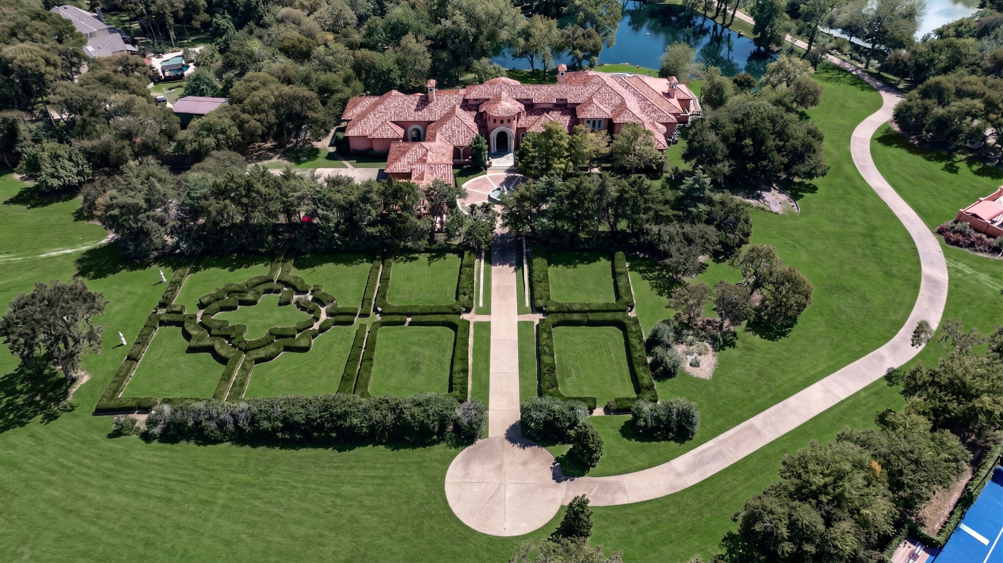 chron.com - Allyson Ackerman - North Texas estate lists for record $21.5M in Plano market