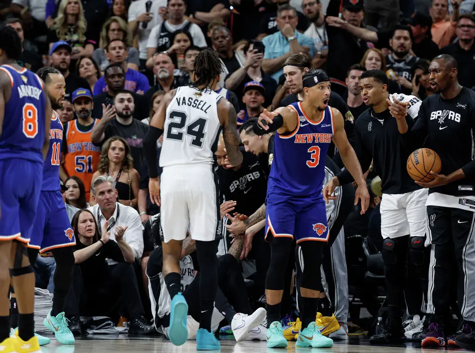 New York Knicks guard Josh Hart (3) reacts to a call in the Spurs favor during the second quarter of game five of the NBA Championship at Frost Bank Center on Saturday, June13, 2026.