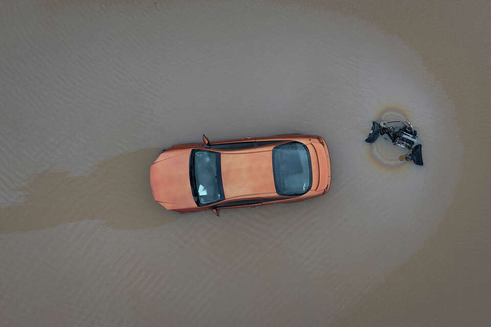Woman dies after car swept away by floods near San Antonio
