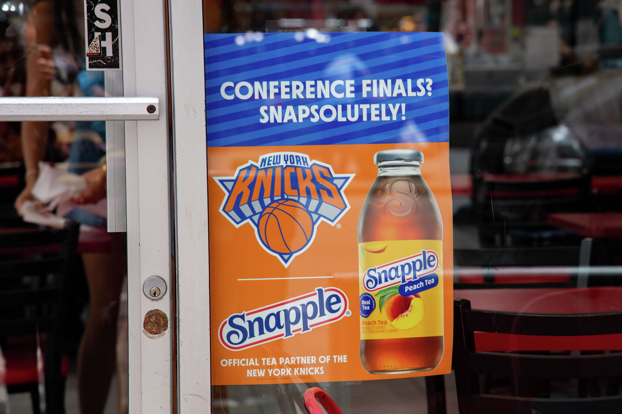 Snapple to give away limited edition Knicks championship bottles