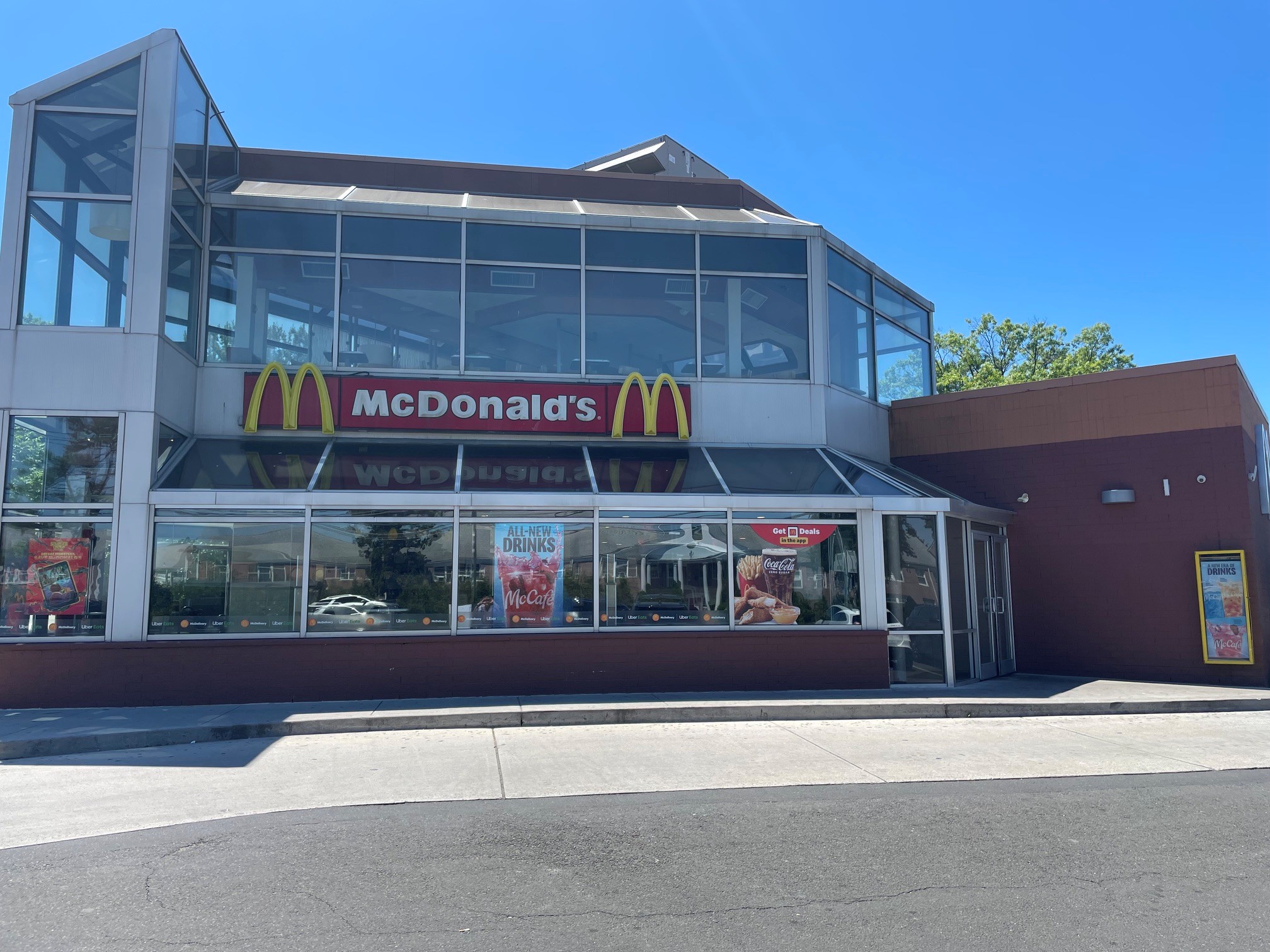 CT McDonald's wants another drive-thru to meet customer appetite for car dining