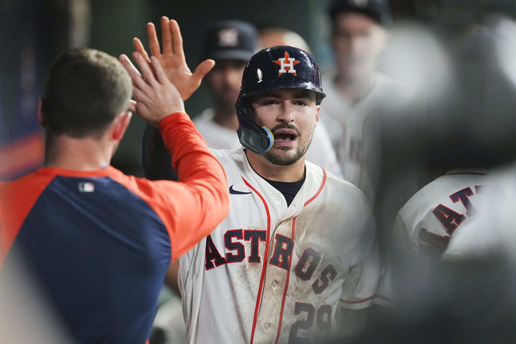 Houston Astros rally late for win over Detroit Tigers