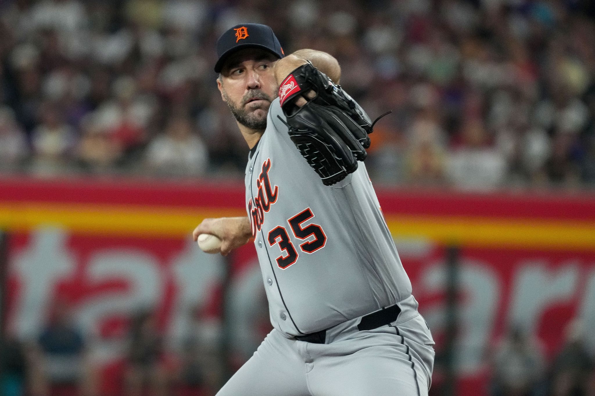 A rare warm ovation in Philadelphia for Tigers star Justin Verlander in his final All-Star Game By DAN GELSTON , AP Sports Writer July 14, 2026