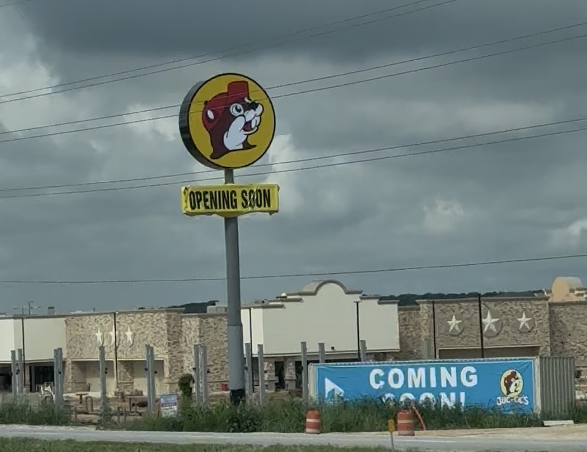$47M Buc-ee’s nears opening in new Texas Hill Country spot as new sign appears - MySA