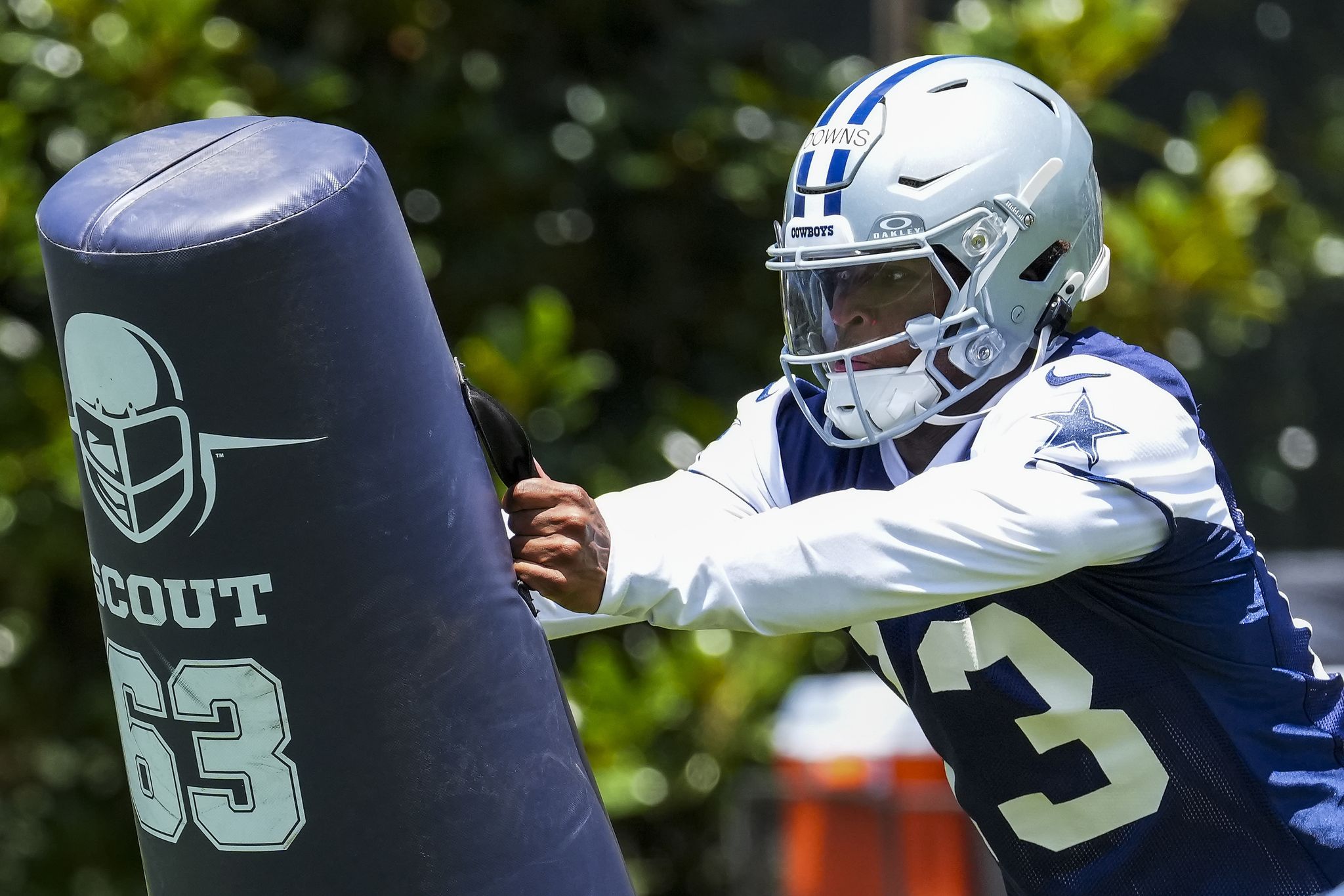 Cowboys Already Seeing Veteran Savvy in Rookie Caleb Downs, Says Coach