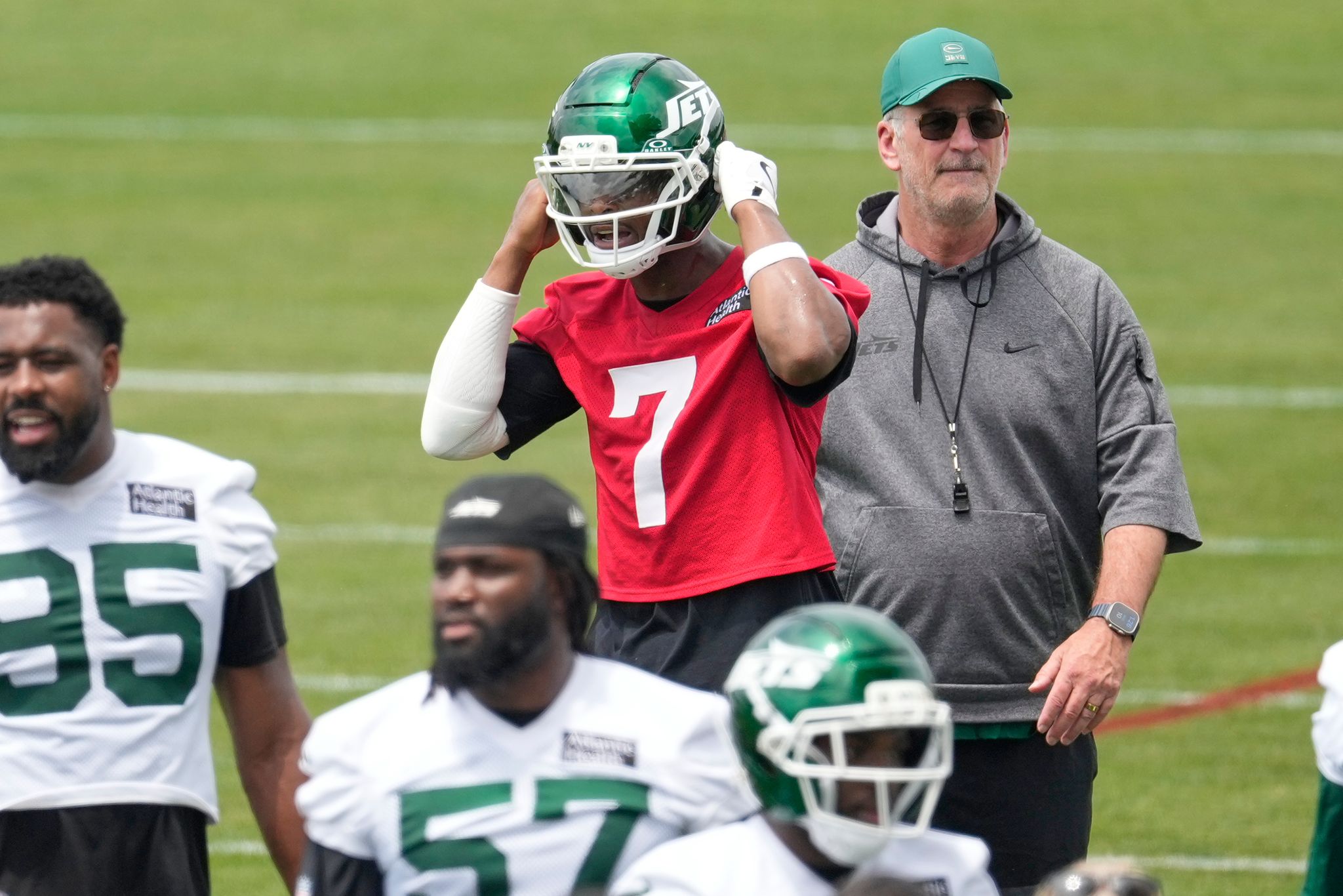 Jets offensive coordinator Frank Reich raves about QB Geno Smith's 'elite' football mind By DENNIS WASZAK Jr. , AP Pro Football Writer June 17, 2026
