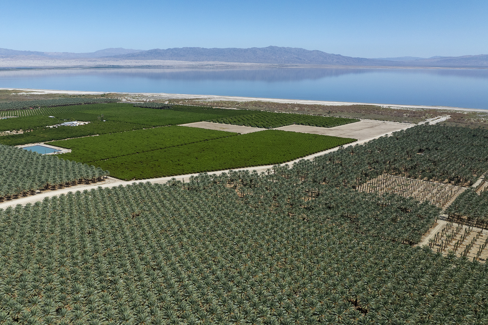 County halts plan for California's largest proposed data center