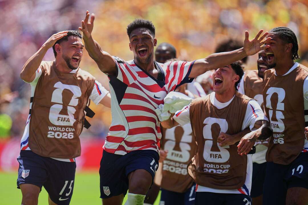 Alex Freeman, 21-year-old son of NFL standout Antonio Freeman, scores ...