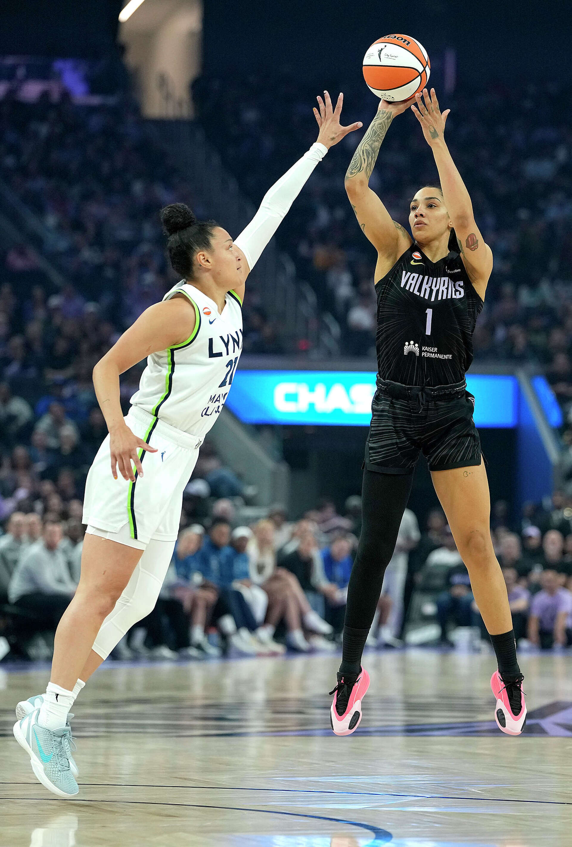Golden State Valkyries roll for a half, then wilt against Minnesota