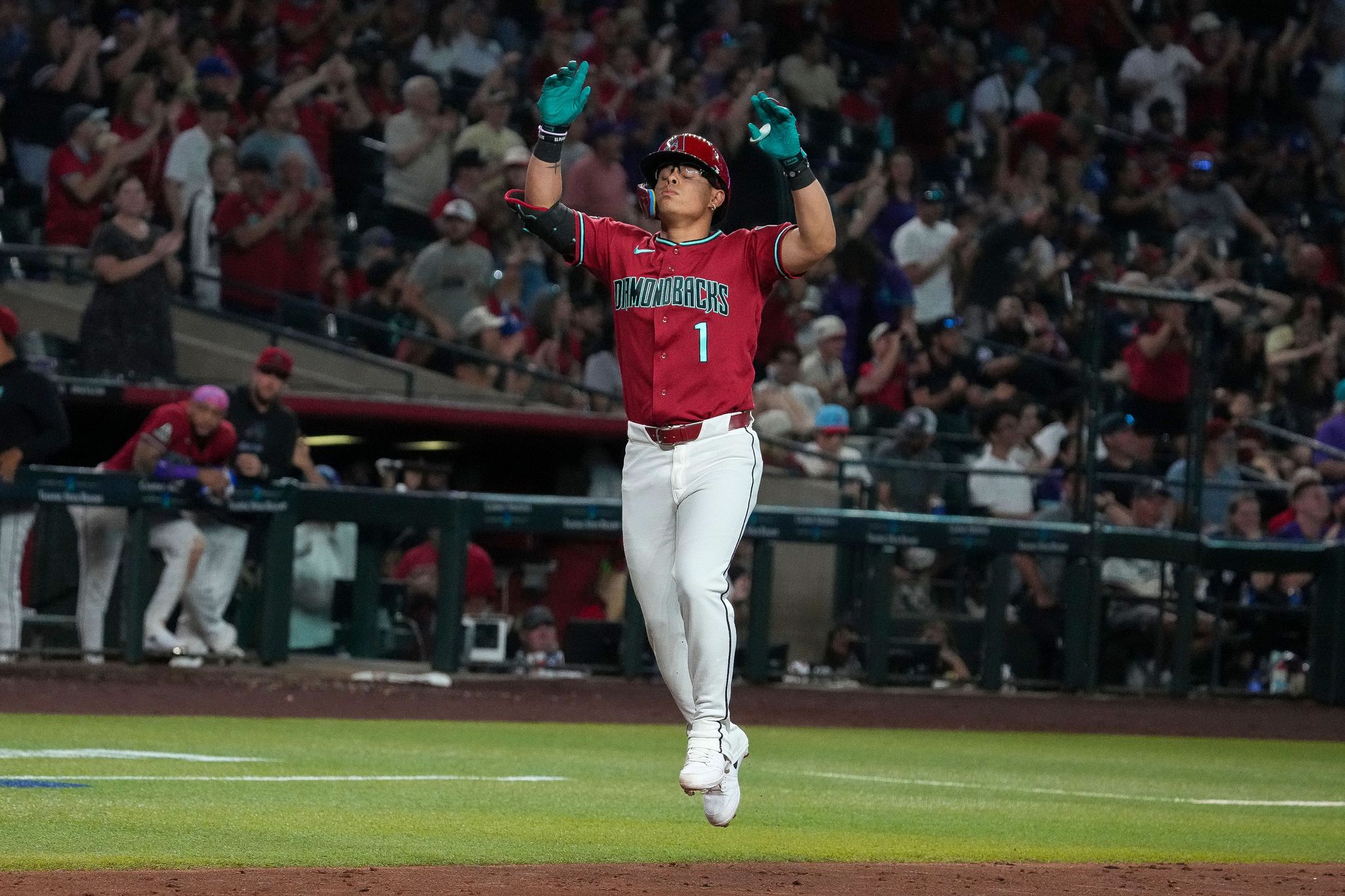Buxton hits grand slam in 10-run inning, Twins rout Diamondbacks 16-8