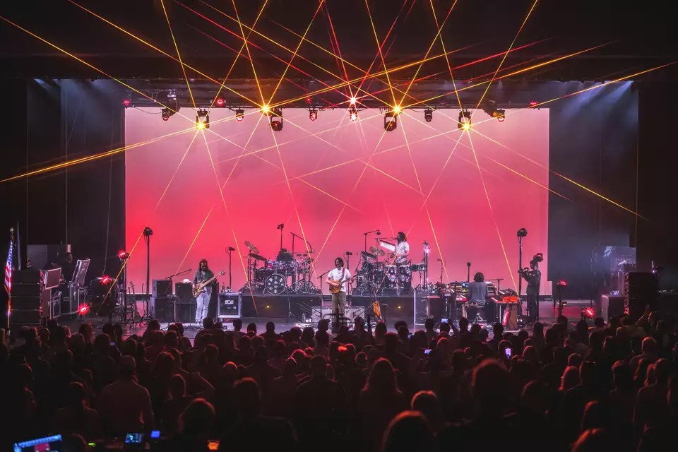 Man dies after fall at Madison Square Garden concert by CT-based Goose, cops say