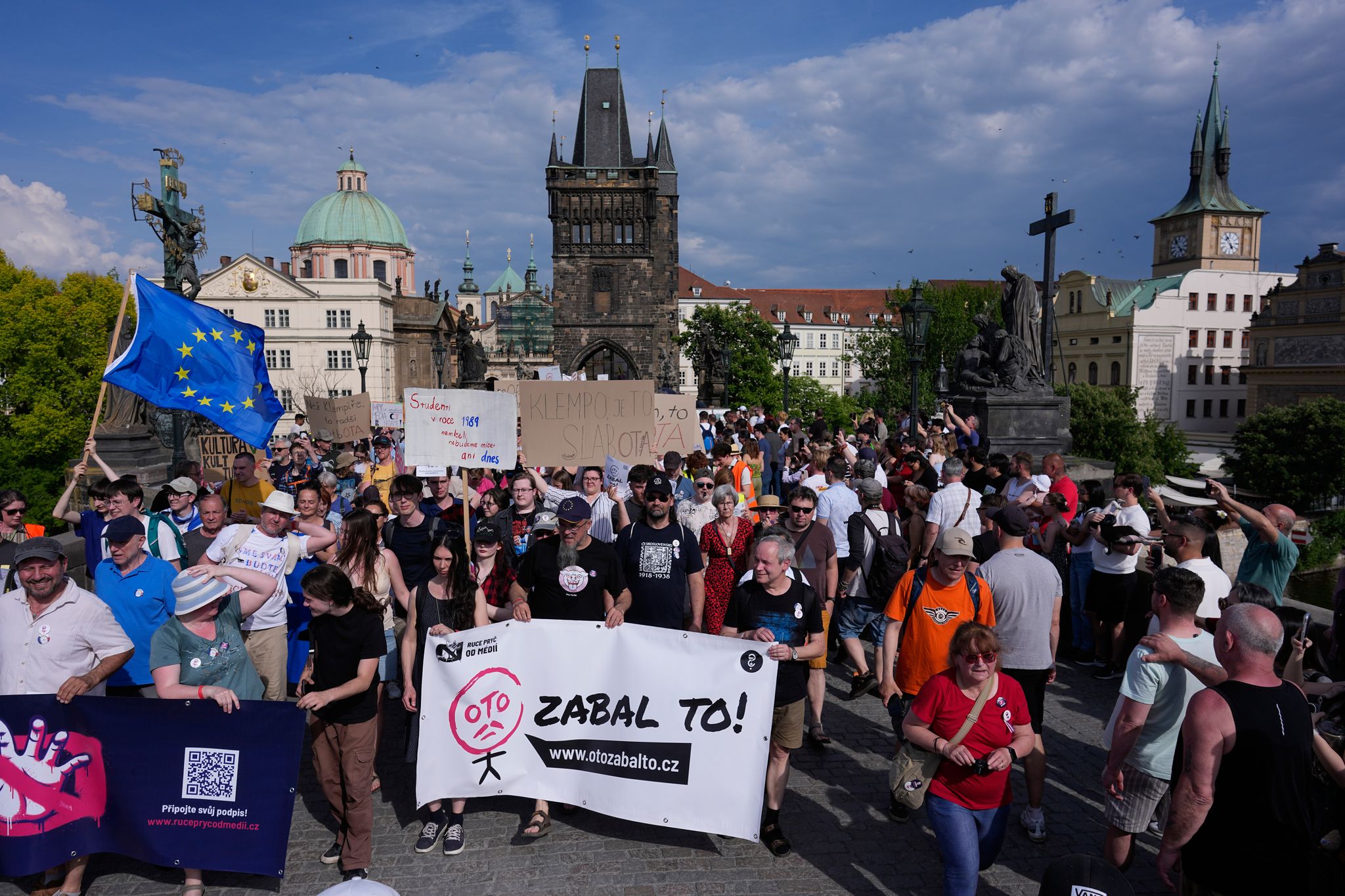 chron.com - Thousands of Czechs rally against a government plan to overhaul the funding of public broadcasters