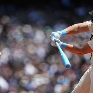 Canzone homers, Gilbert allows 3 hits and Mariners beat Red Sox 3-1