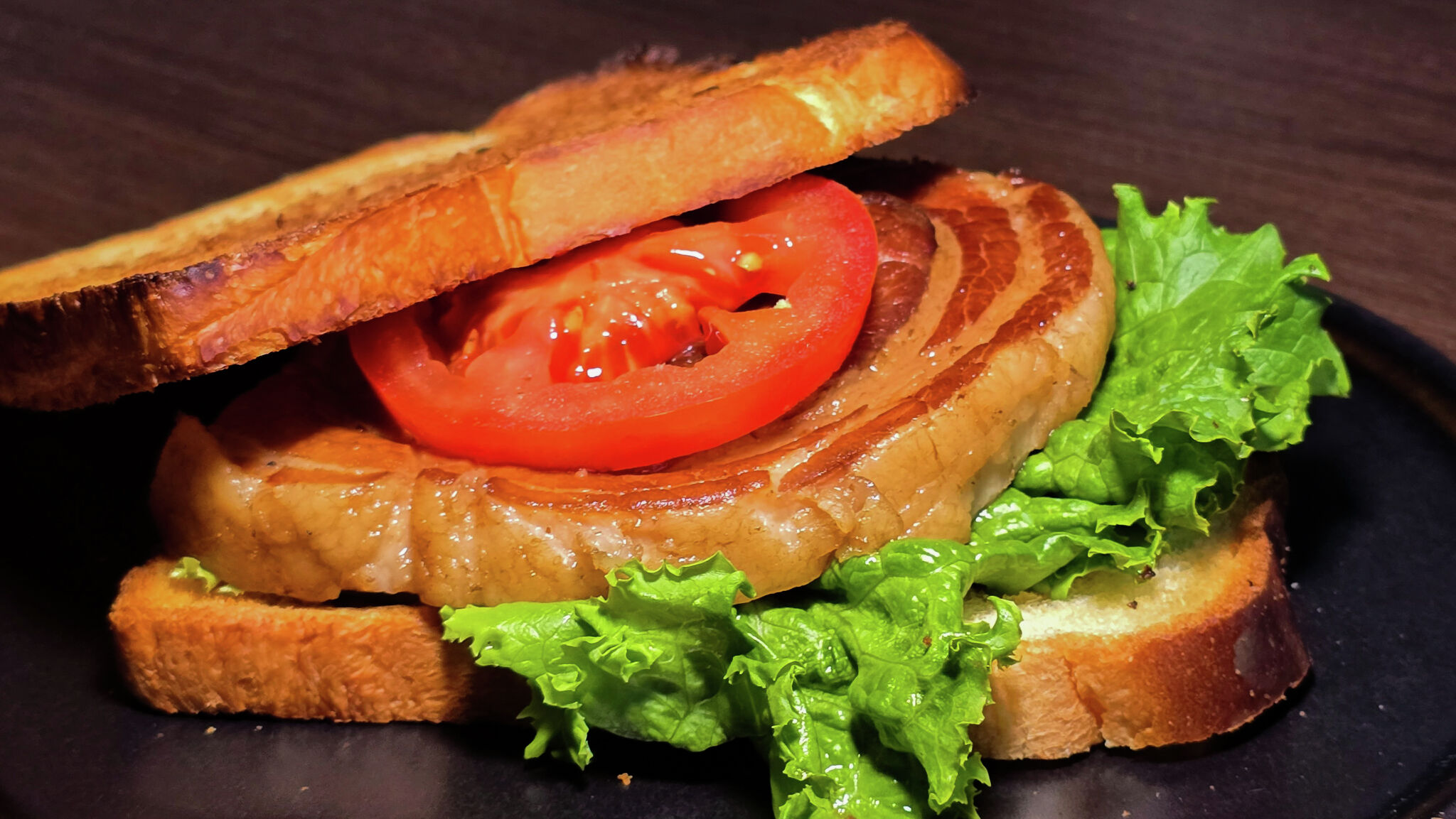 Rezept: Chashu-, Salat- und Tomaten-Sandwich