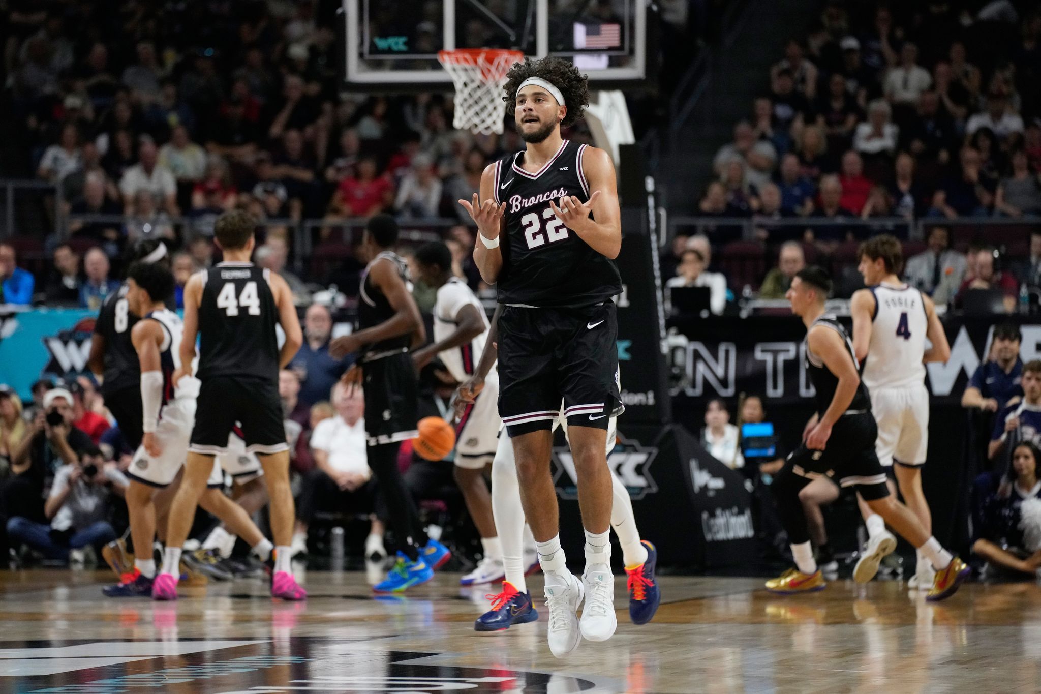 Spurs Eye Allen Graves, Big Men to Complement Wembanyama