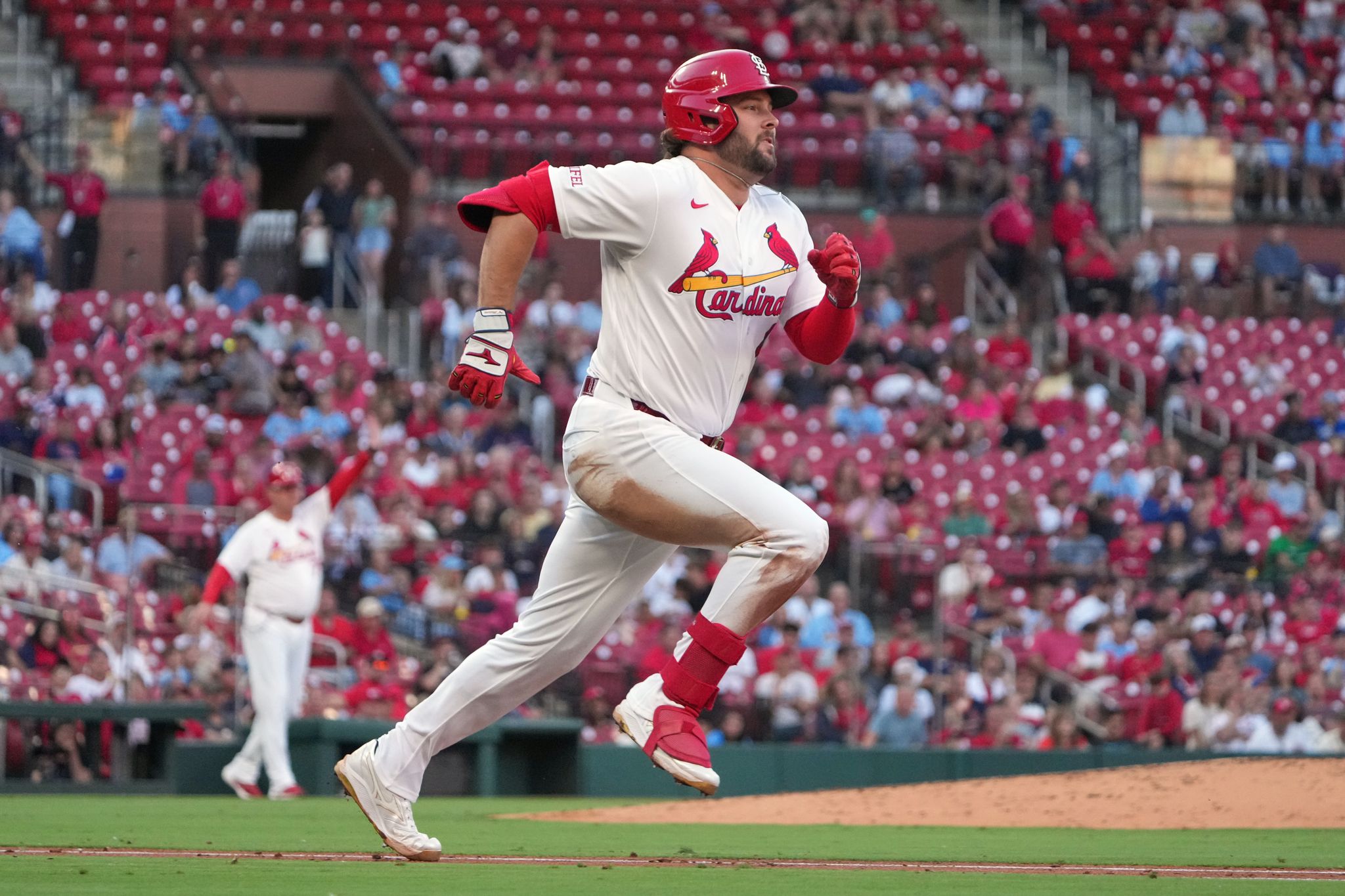 Los novatos Wetherholt y Church impulsan a los Cardenales en un apretado 3-2 ante Arizona