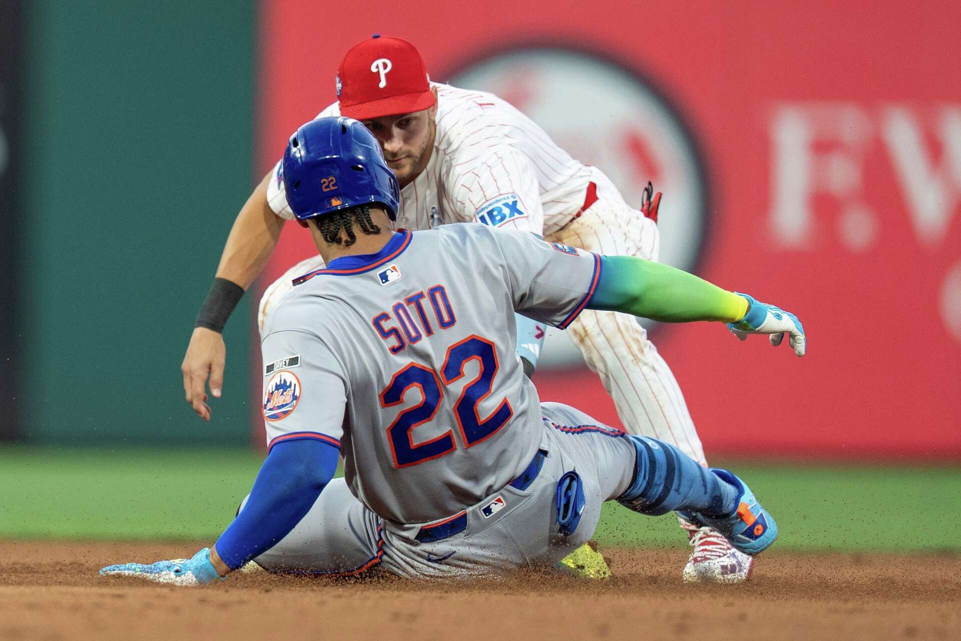 does juan soto chew tobacco The first of Soto's 15-year deal with the Mets begins today 25-Years-Old Juan Soto's Debut Video