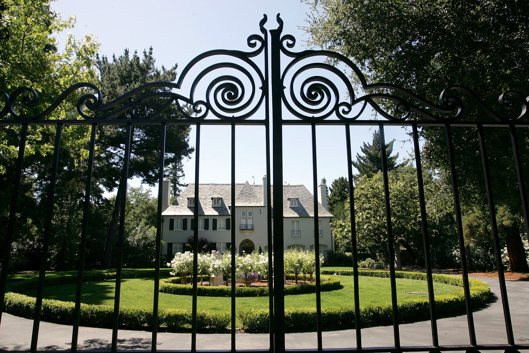 https://s.hdnux.com/photos/01/66/53/14/31109929/3/rawImage.jpg