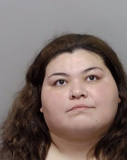 Woman accused of robbing Knicks fans at knifepoint after Spurs lost finals
