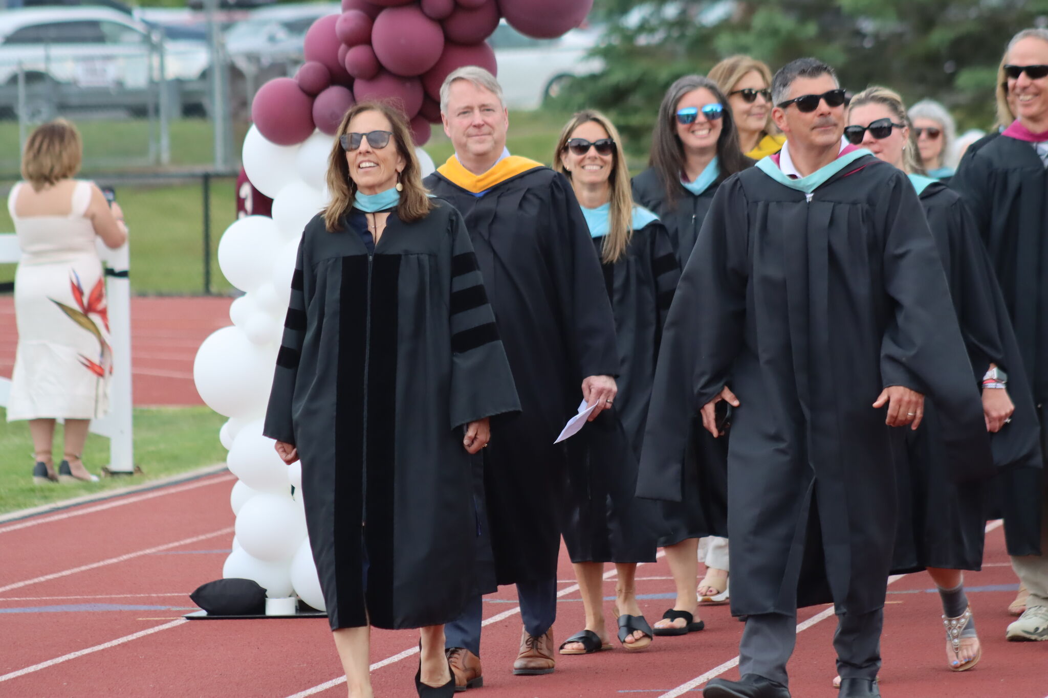 Bethel High School celebrates 286 graduates at commencement ceremony