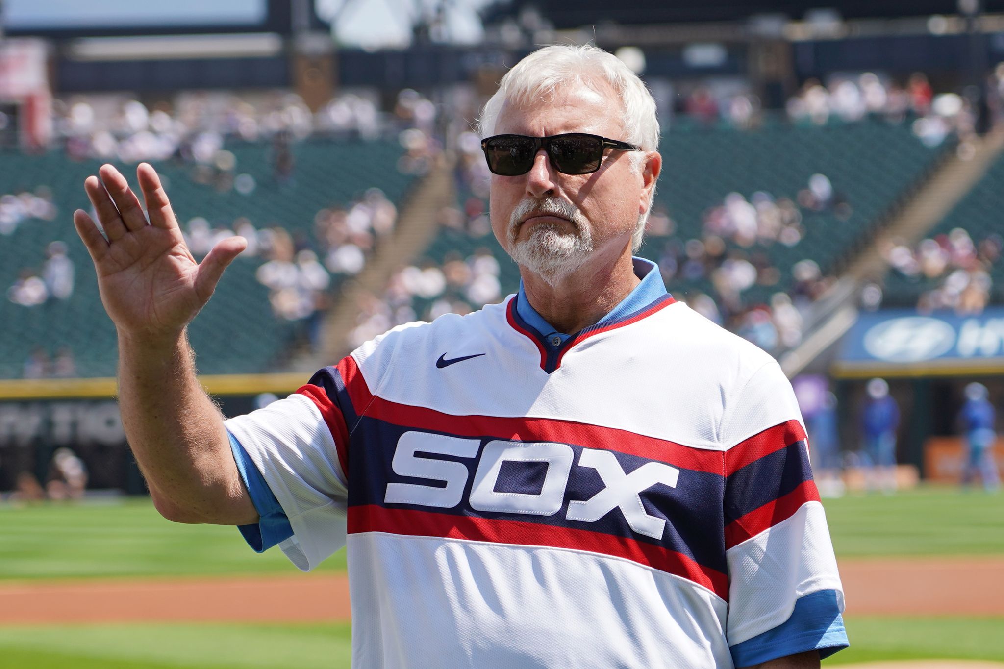 Ron Kittle se casa en una suite del estadio mientras los Medias Blancas aplastan 22-1 a Reales