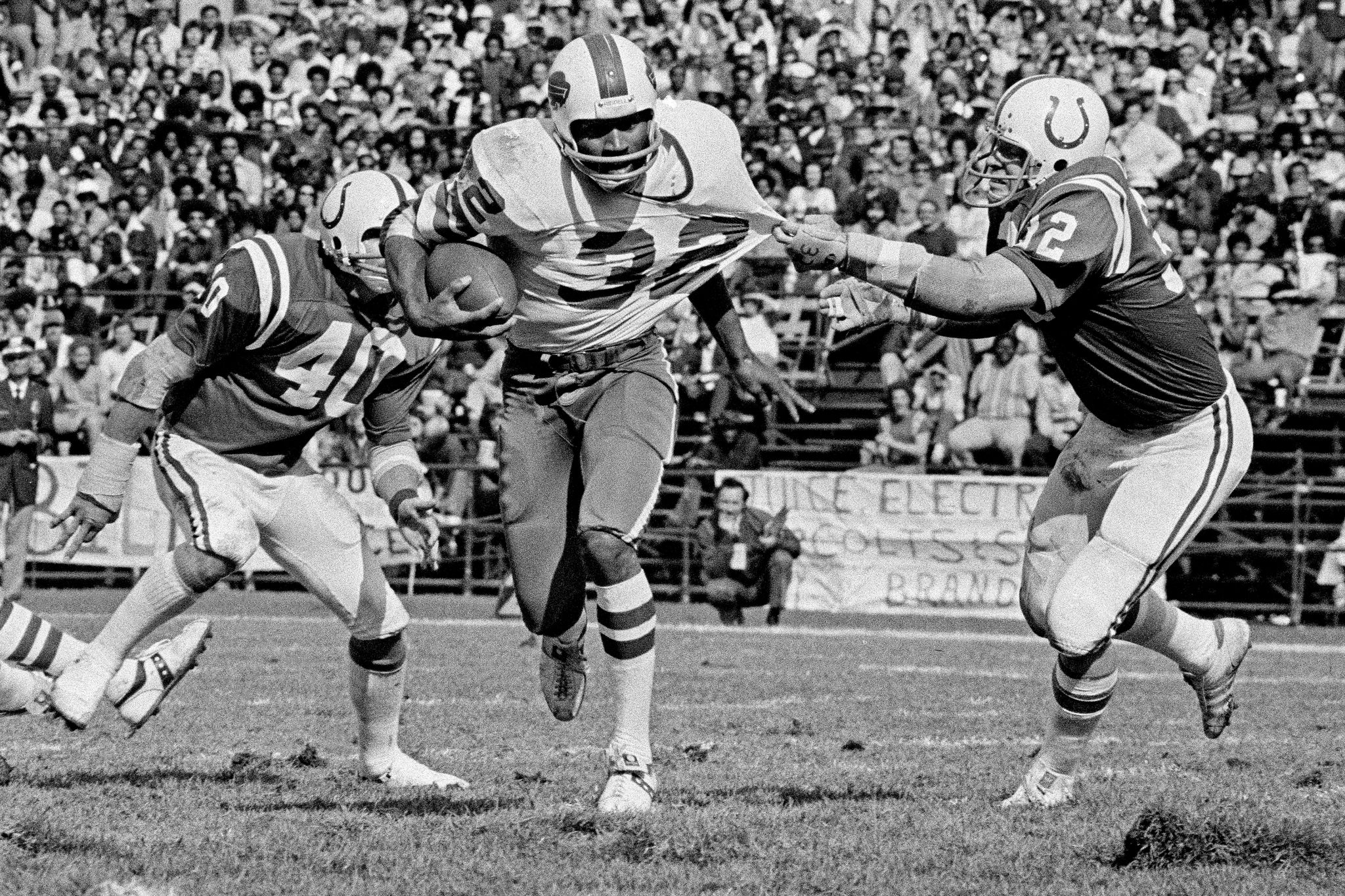 Bills rechazan honrar a O.J. Simpson al mudarse a su nuevo estadio