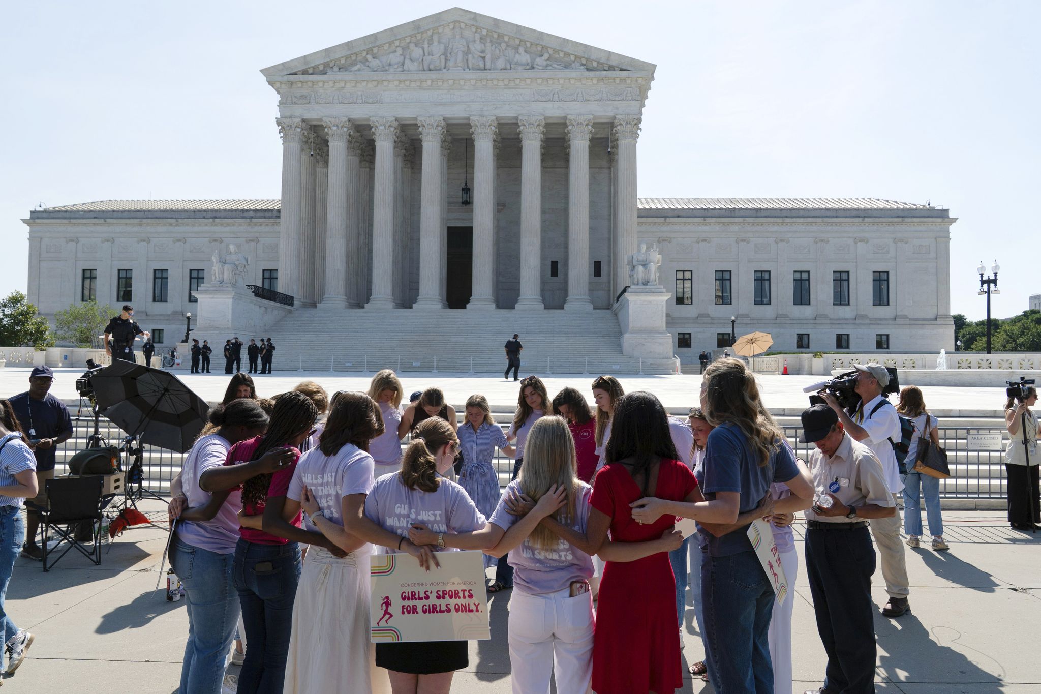 chron.com - LINDSAY WHITEHURST - Supreme Court will consider whether bans on semiautomatic rifles violate the Second Amendment