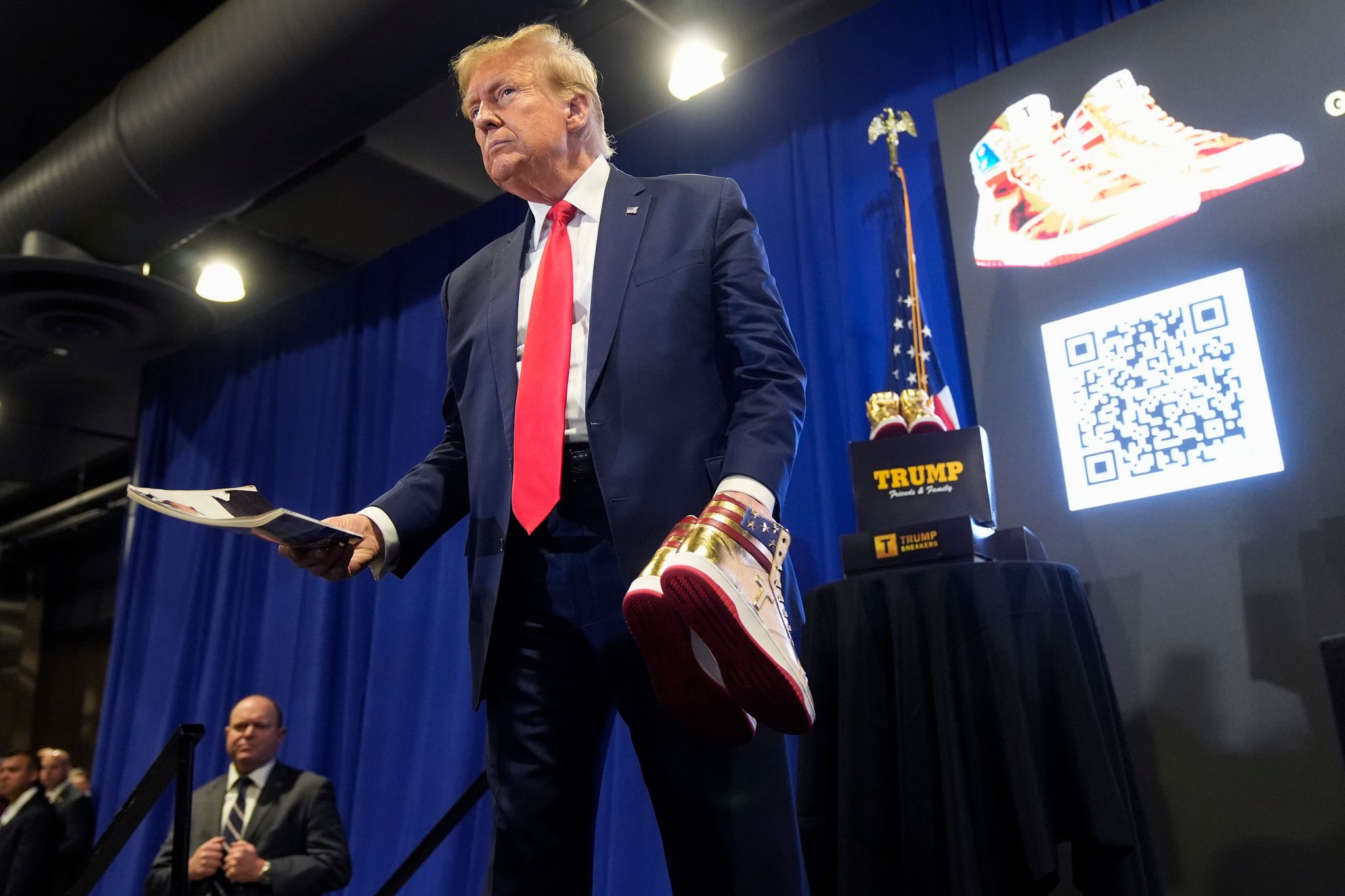 chron.com - BERNARD CONDON - Crypto, real estate, watches: How Trump made over $1 billion last year