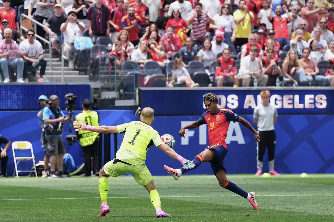lamine-yamal-without-a-goal-yet-spain-s-young-superstar-is-attacking