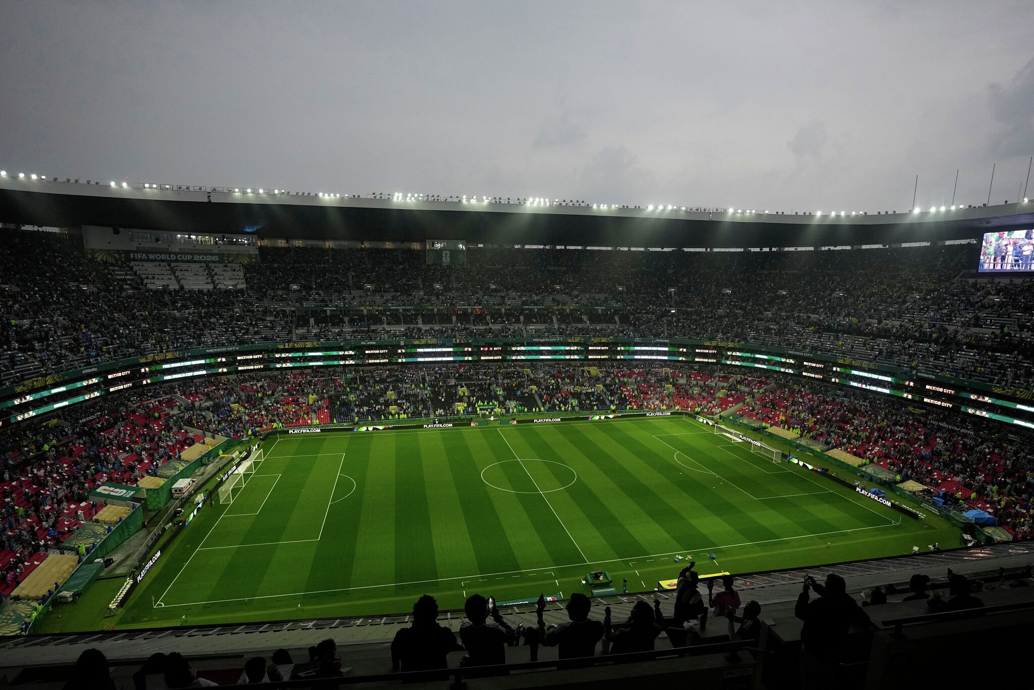 https://s.hdnux.com/photos/01/66/57/77/31129567/3/rawImage.jpg