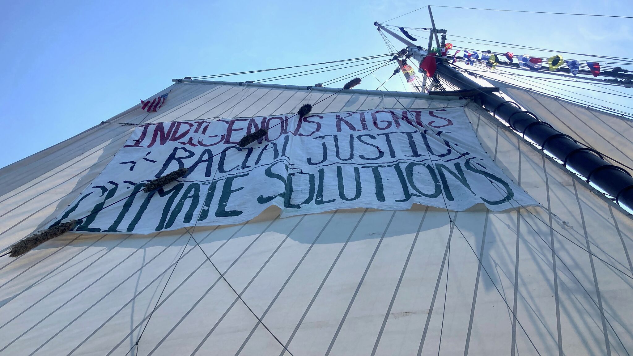 Hudson Valley boat ejected from America250 parade after displaying banners