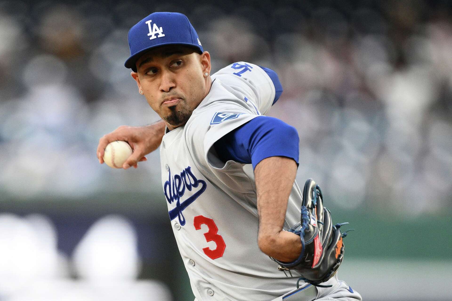 Dodgers closer Edwin Díaz throws live BP, stays on track for