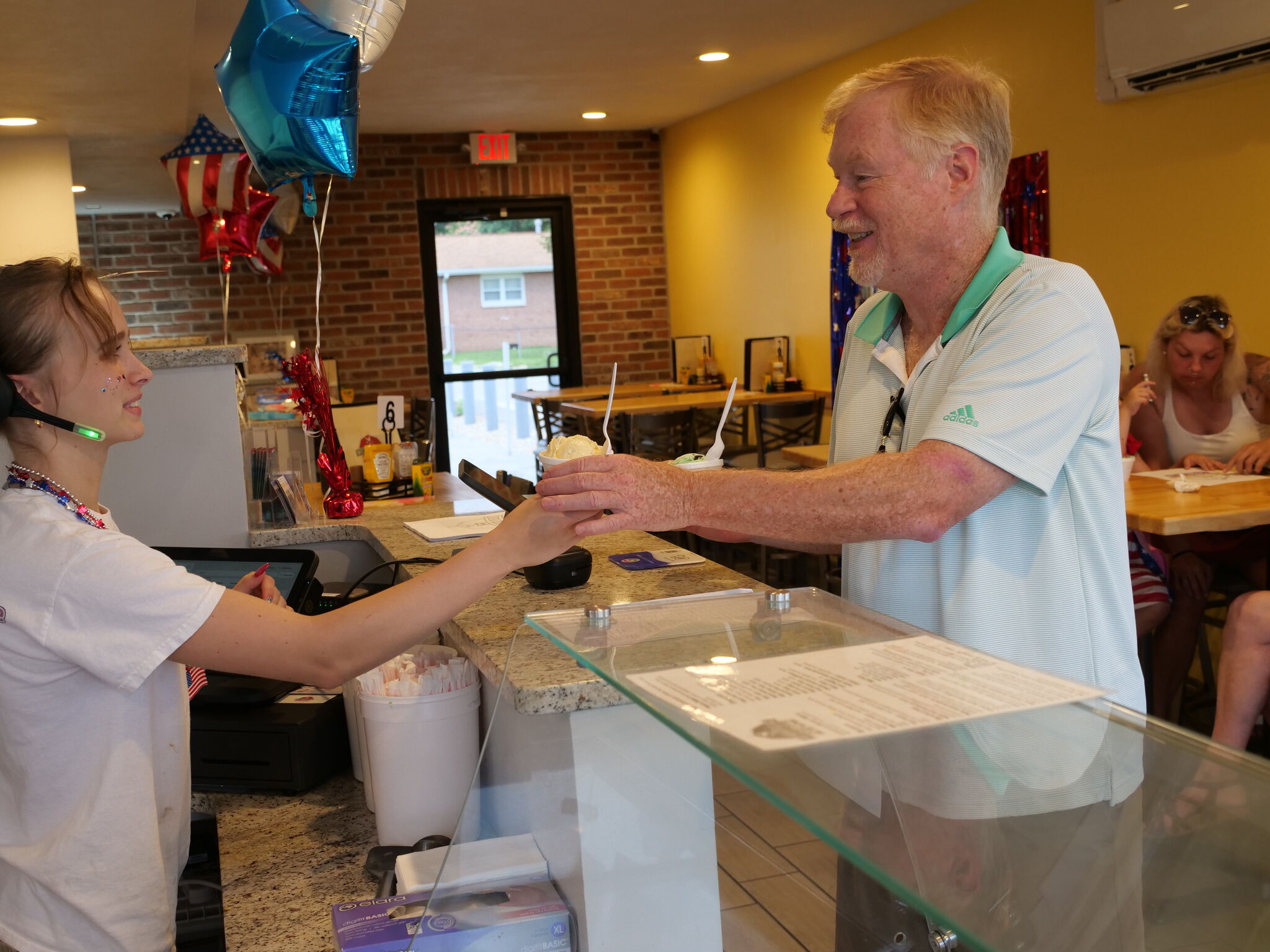 Bethalto ice cream shop marks July 4 with special red, white and blue treats At Weathervane Ice Creme, colorful treats make the Fourth of July a little sweeter By David Blanchette , Contributing Writer July 6, 2026