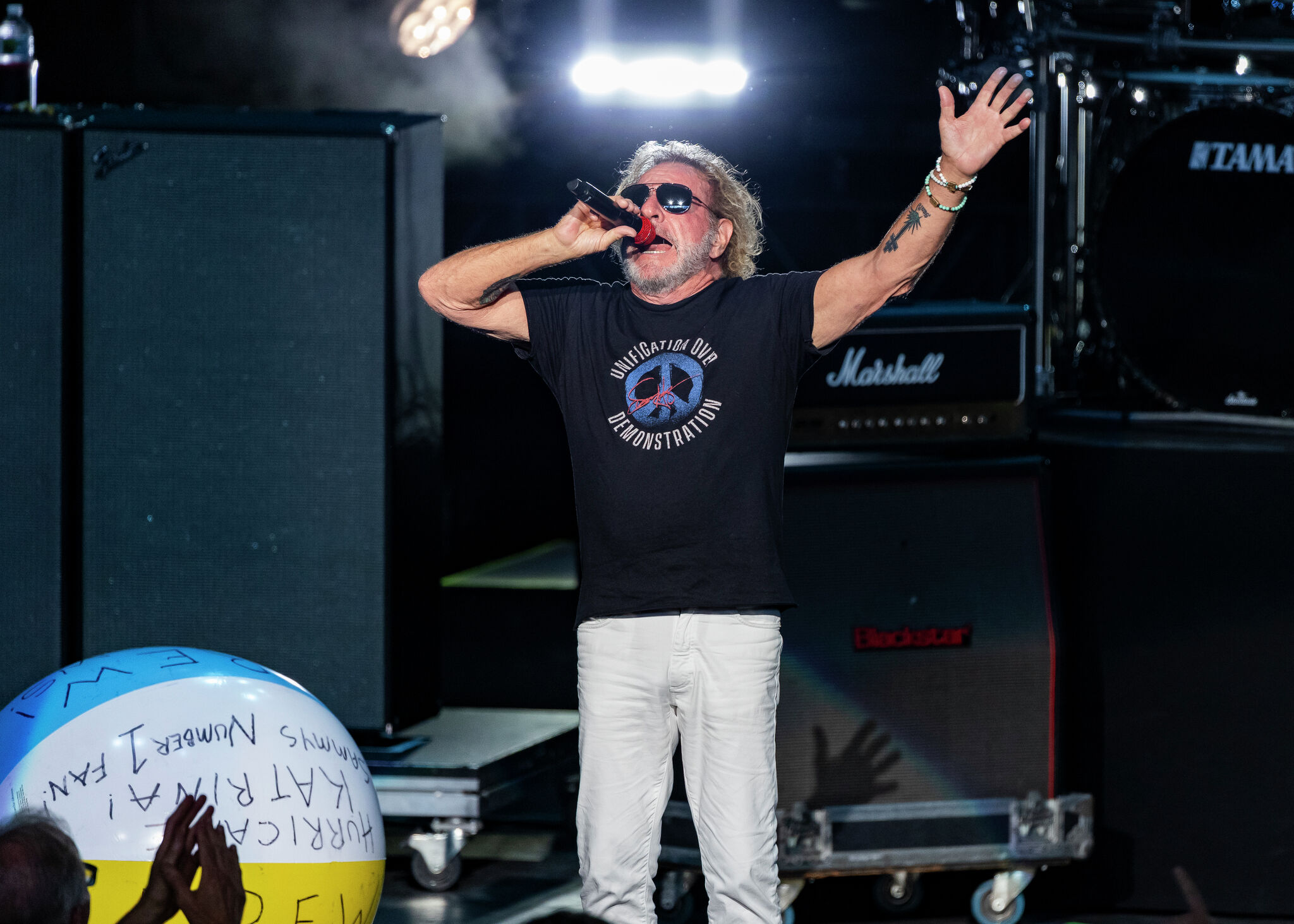Sammy Hagar reagiert, nachdem Fans seinen Auftritt zur Feier von Trump als ...