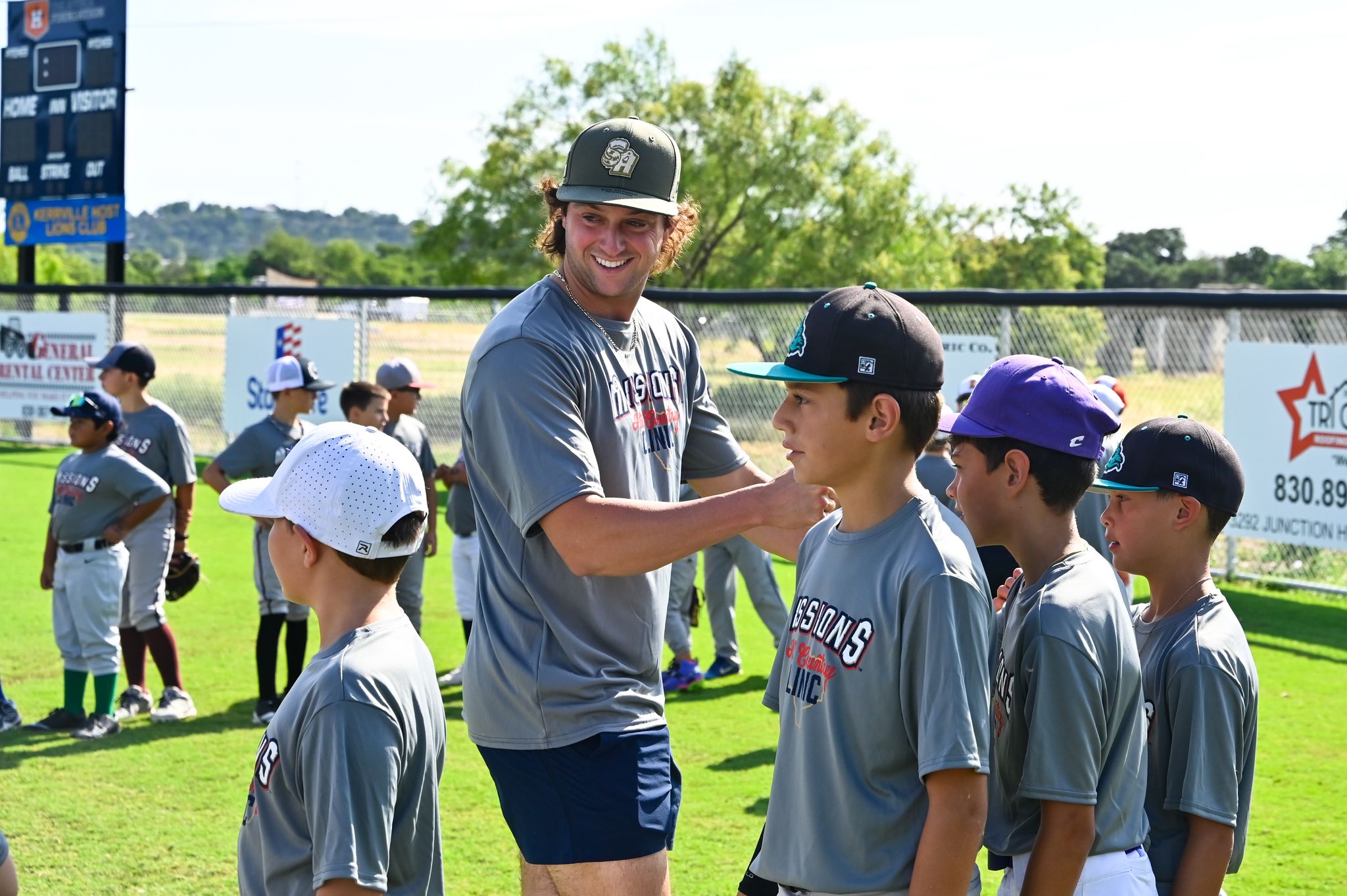 San Antonio Missions host clinic at Ingram Little League Fields