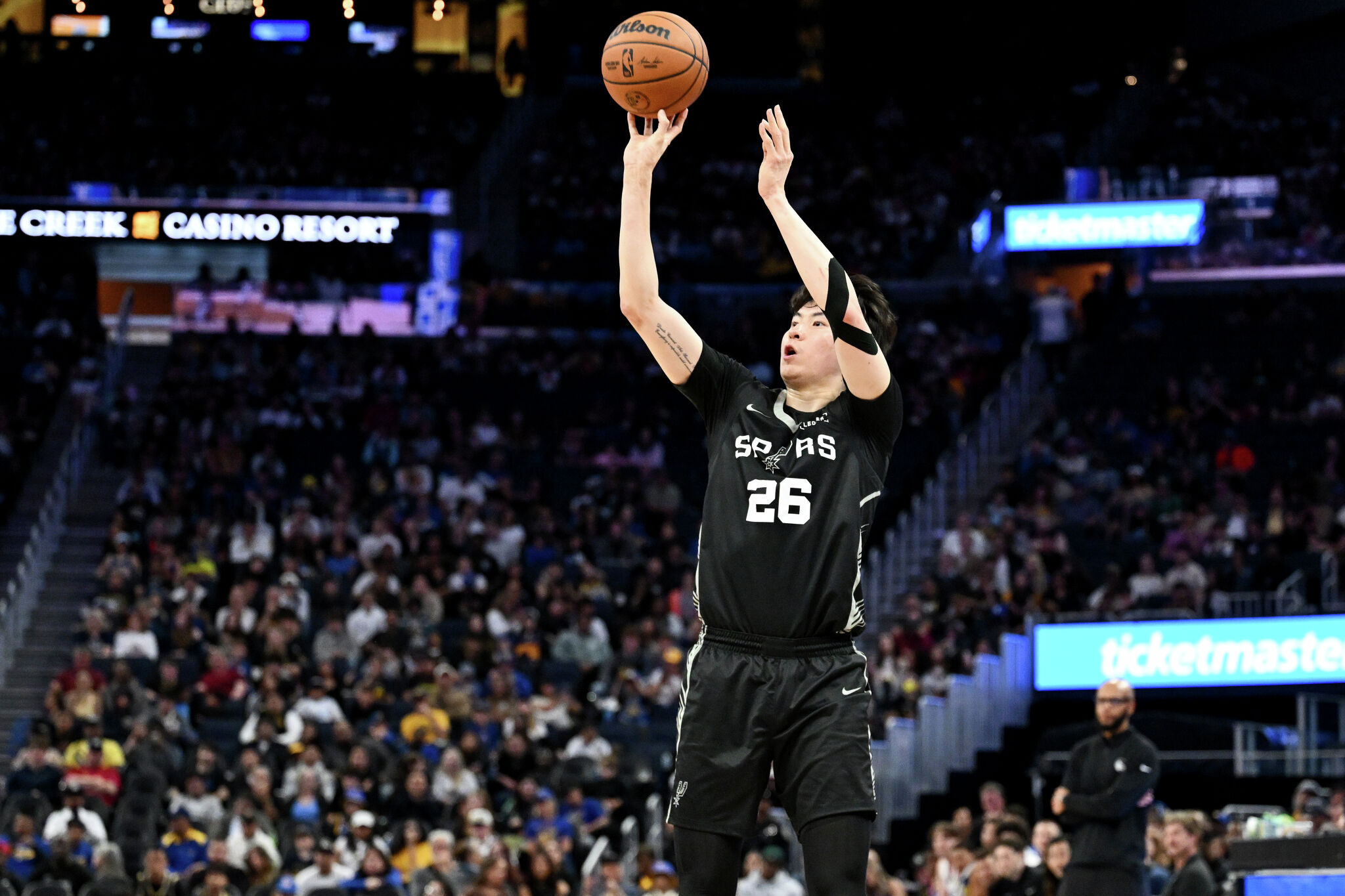 Hyunjung Lee’s Spurs Summer League audition showcases shooting promise