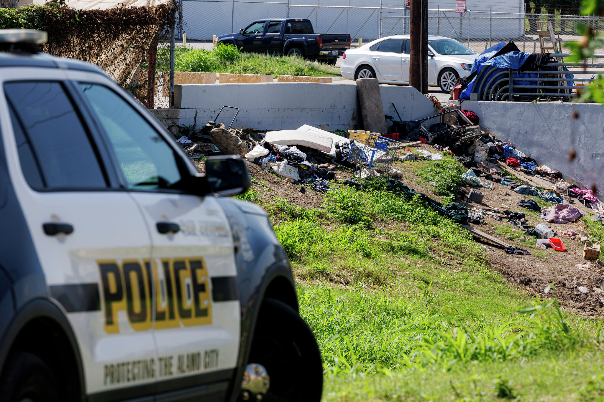 Opinion: Giving into panhandling hurts San Antonio's homeless response