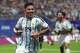 Enzo Fernández celebra tras anotar el tercer gol de Argentina en la victoria 3-2 ante Egipto en los octavos de final del Mundial, el martes 7 de julio de 2026, en Atlanta. (AP Foto/Jacob Kupferman)