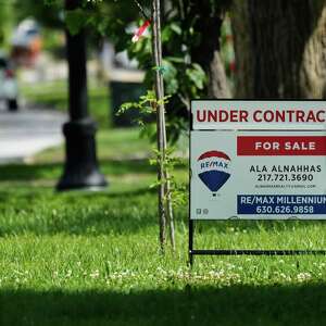Average 30-year US mortgage rate rises to 6.49%, pushing up homebuyers' borrowing costs