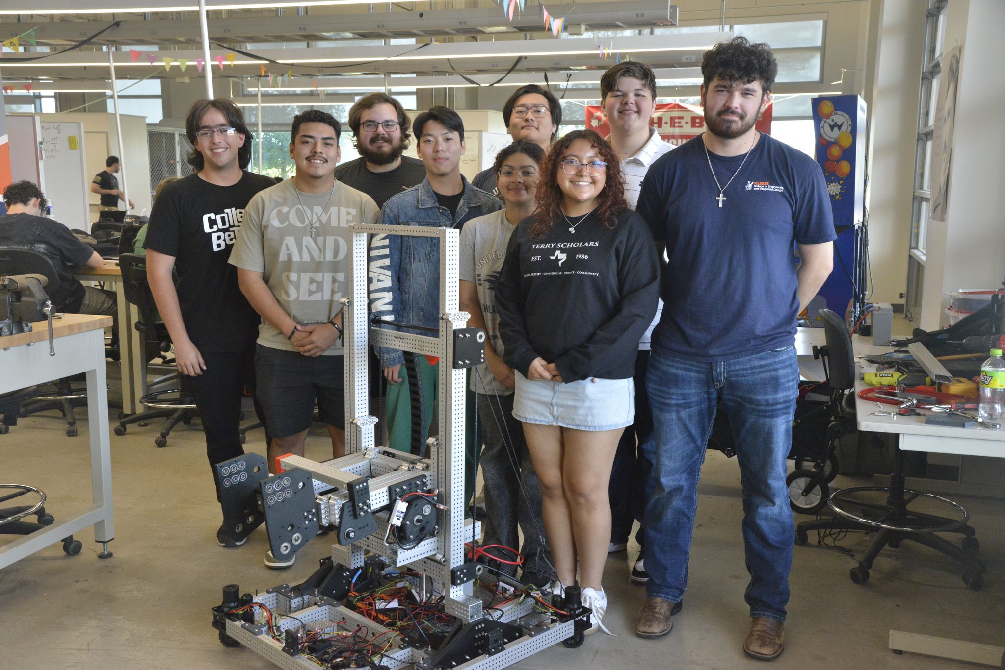 'RoboRowdy' helps UTSA team win global technology competition
