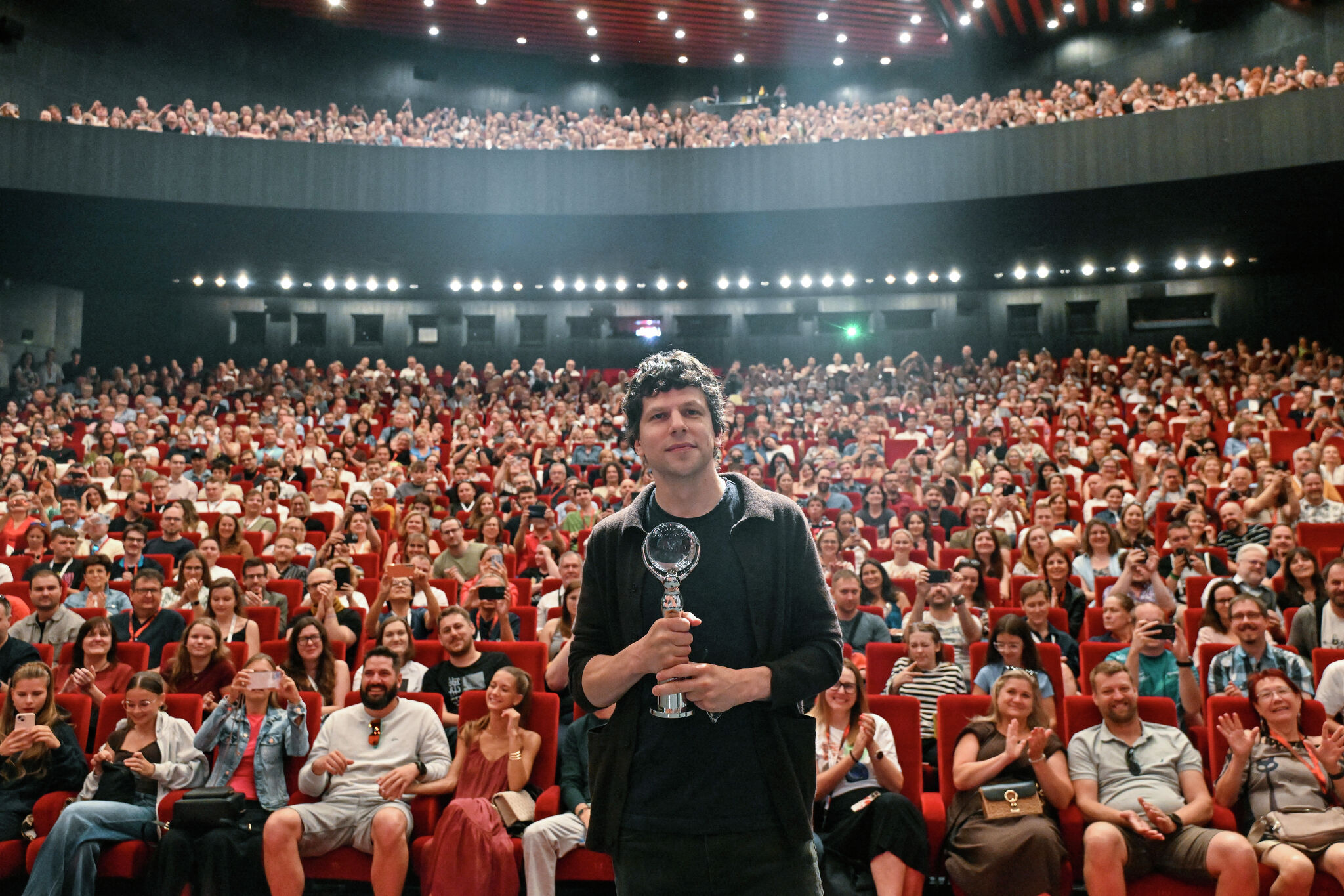 Eisenberg wants Popovich biopic as Spurs lose announcer Tobey