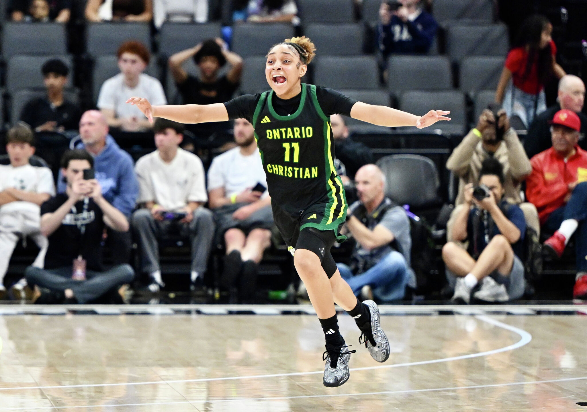 Smith is expected to take 11 official visits, including trips to UConn, USC, Tennessee and UCLA.