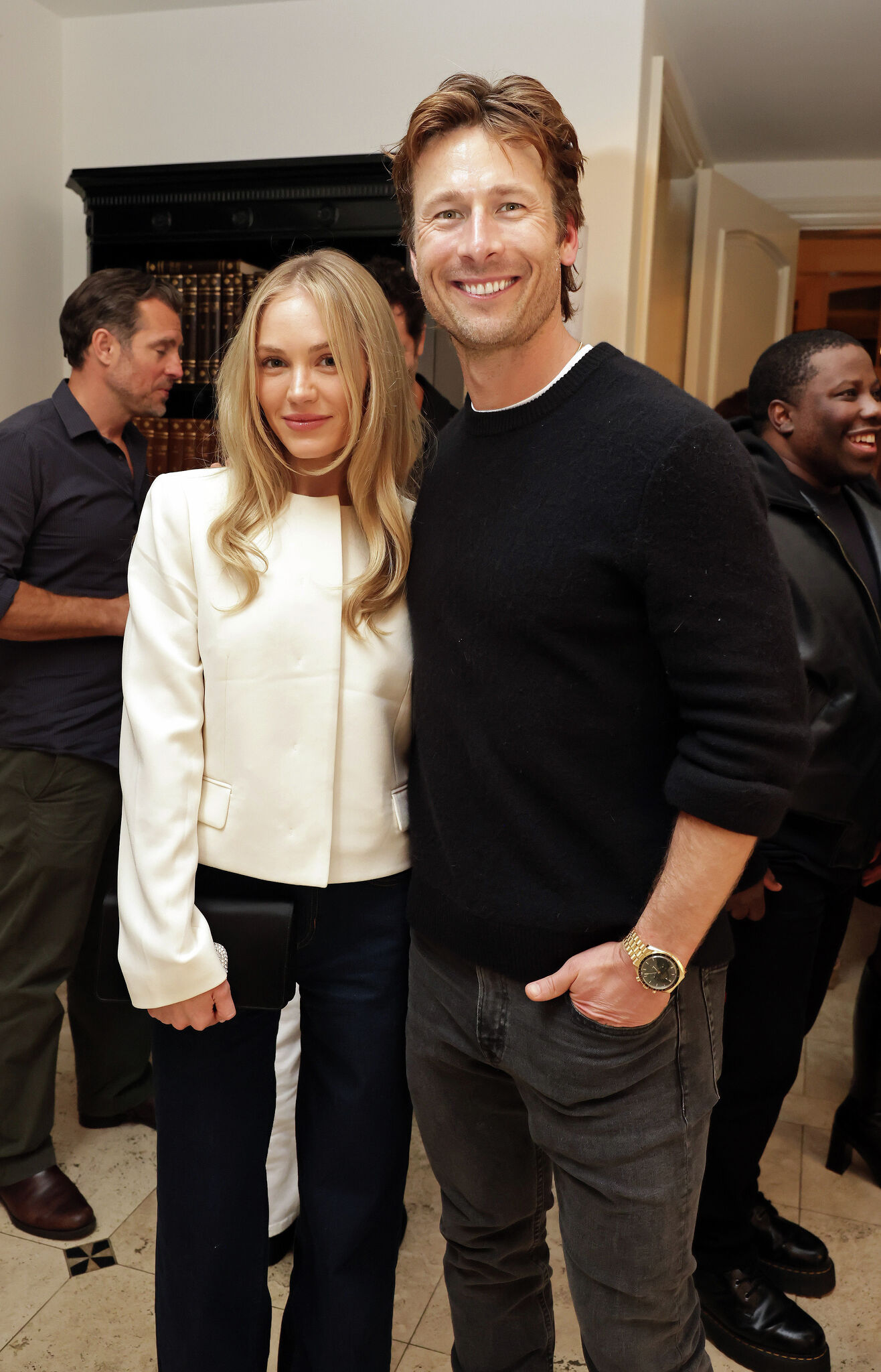 https://s.hdnux.com/photos/01/66/63/50/31144480/3/rawImage.jpg