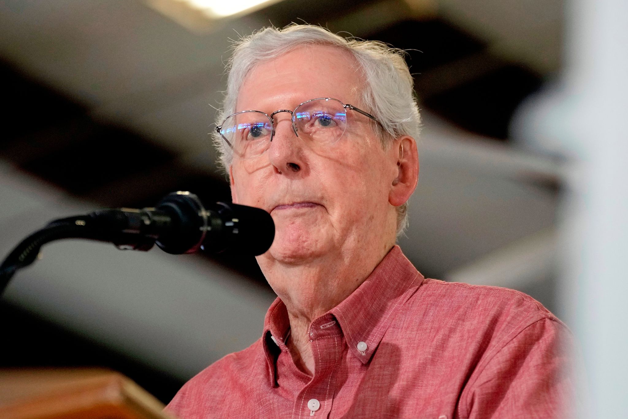 McConnell gibt an, dass ein Sturz zu seinem Krankenhausaufenthalt führte ...