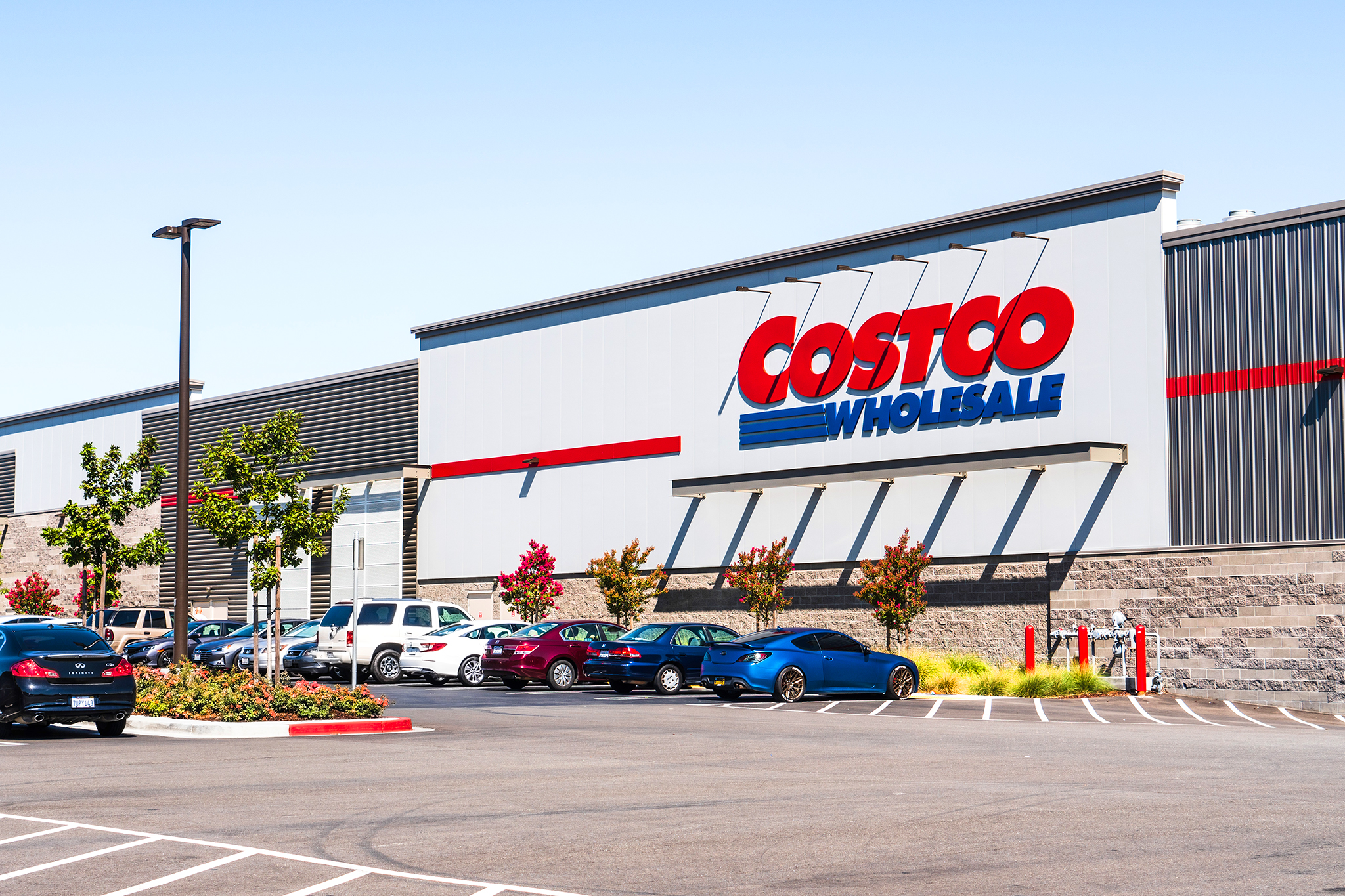 California Costcos roll out first new food court item in years