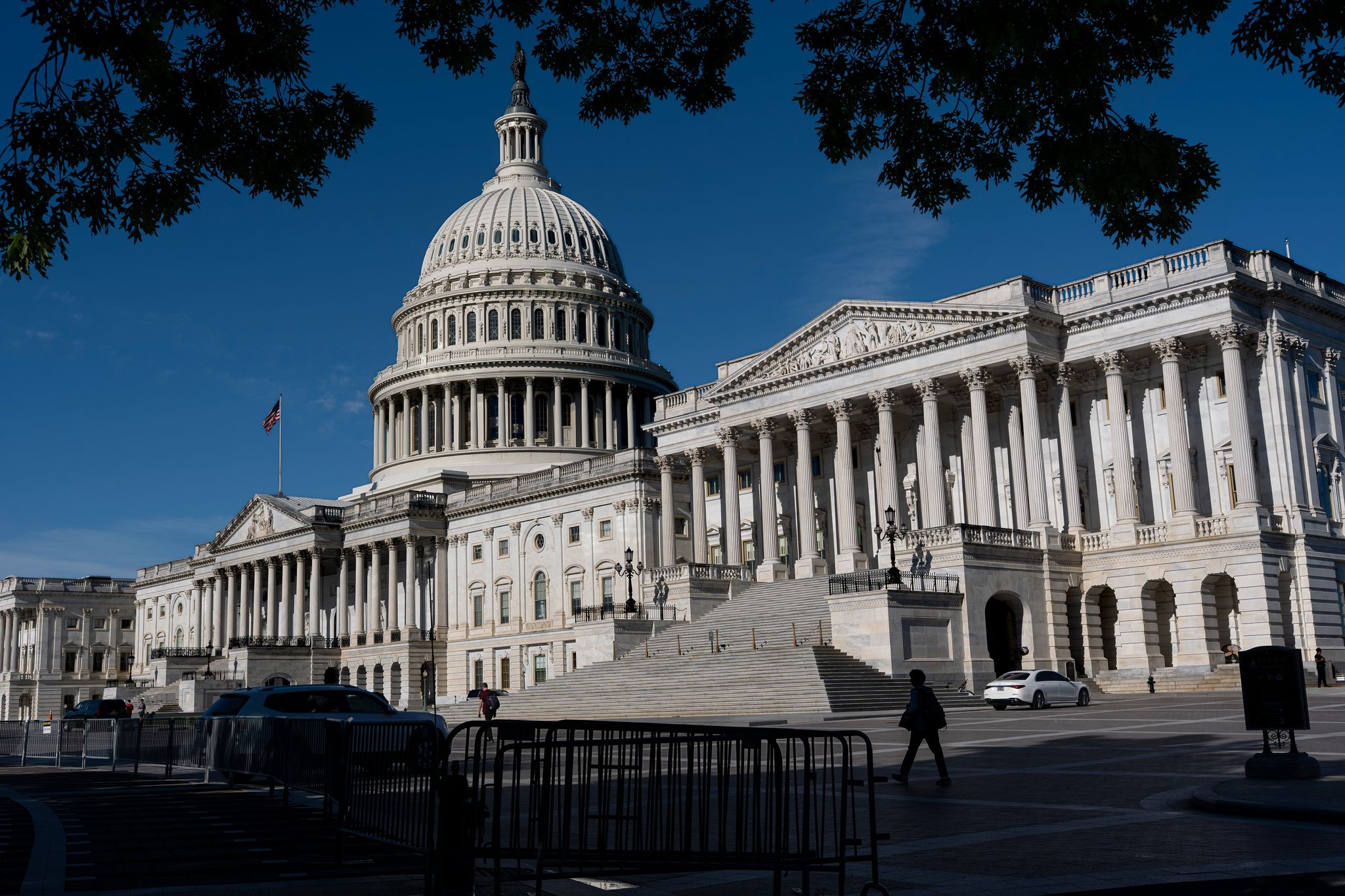 chron.com - KEVIN FREKING - House passes bill to 'ditch the switch' and make daylight saving time permanent