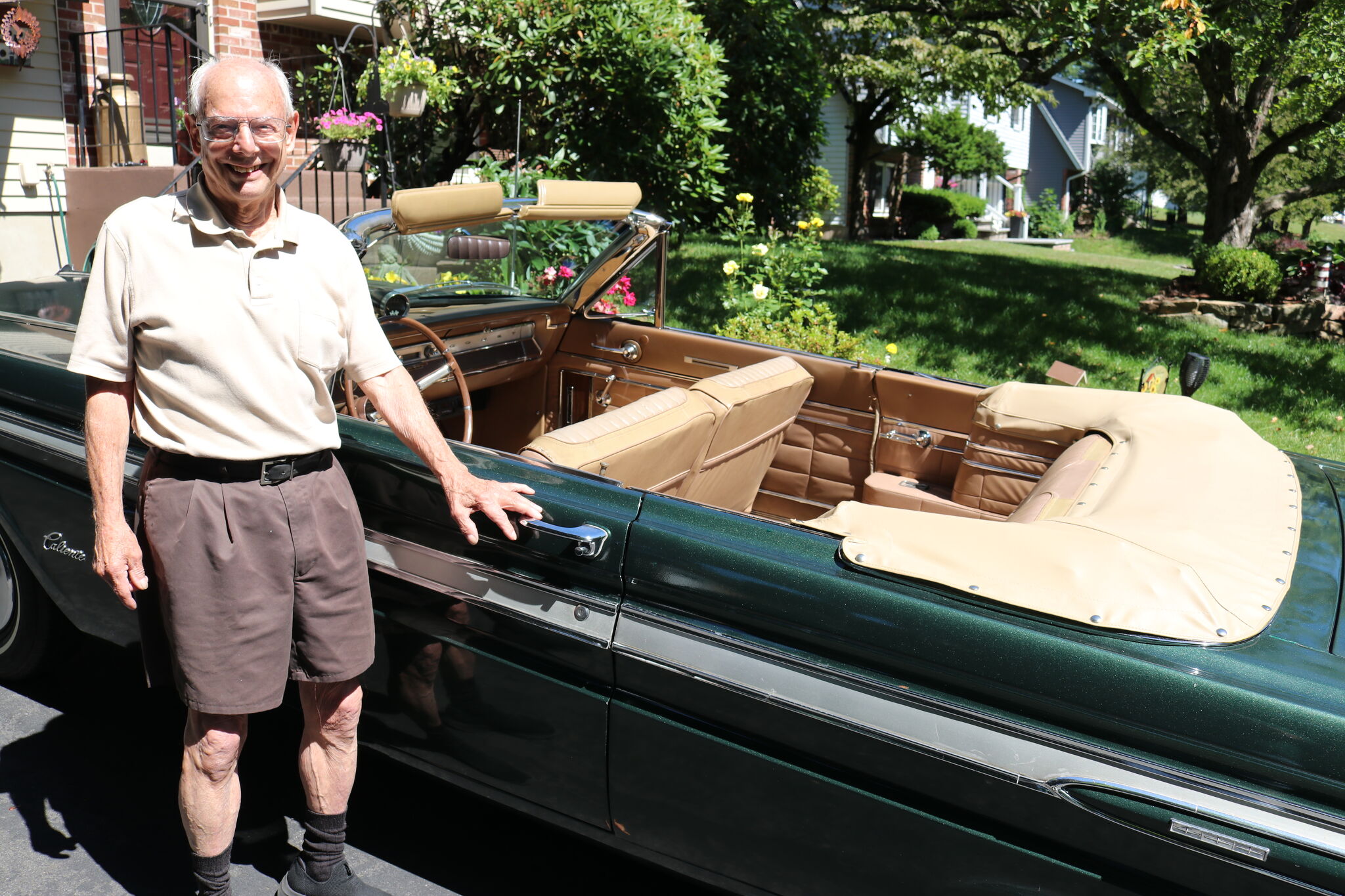 KKK hood among items at retired New Haven cop's new African