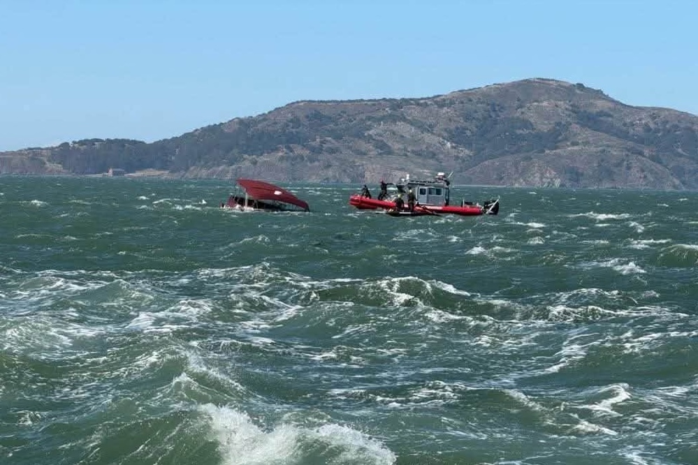 SF police provide update on efforts to locate, salvage sunken boat
