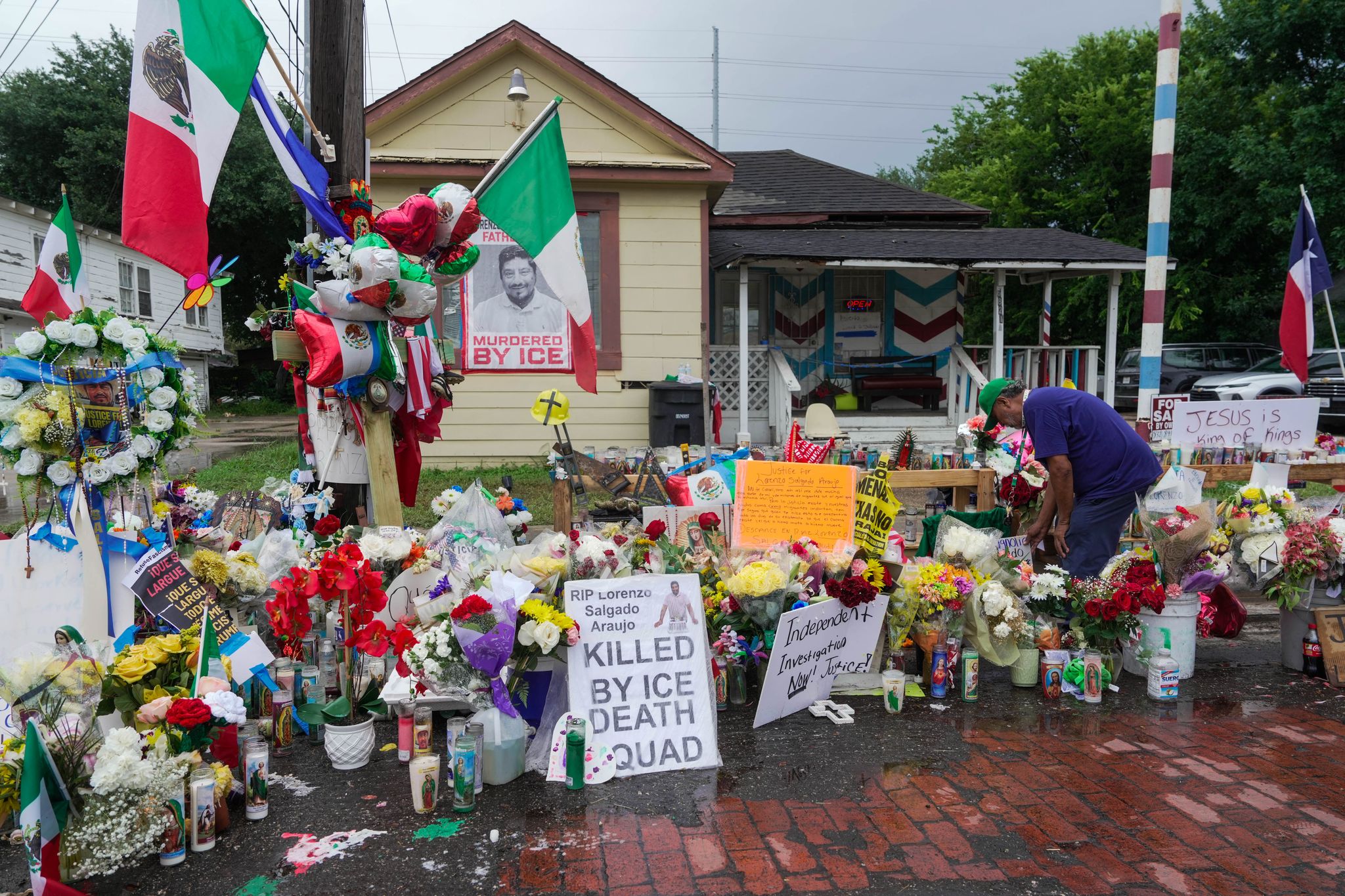 U.S. House Democrats demand ICE turn over footage of Houston shooting